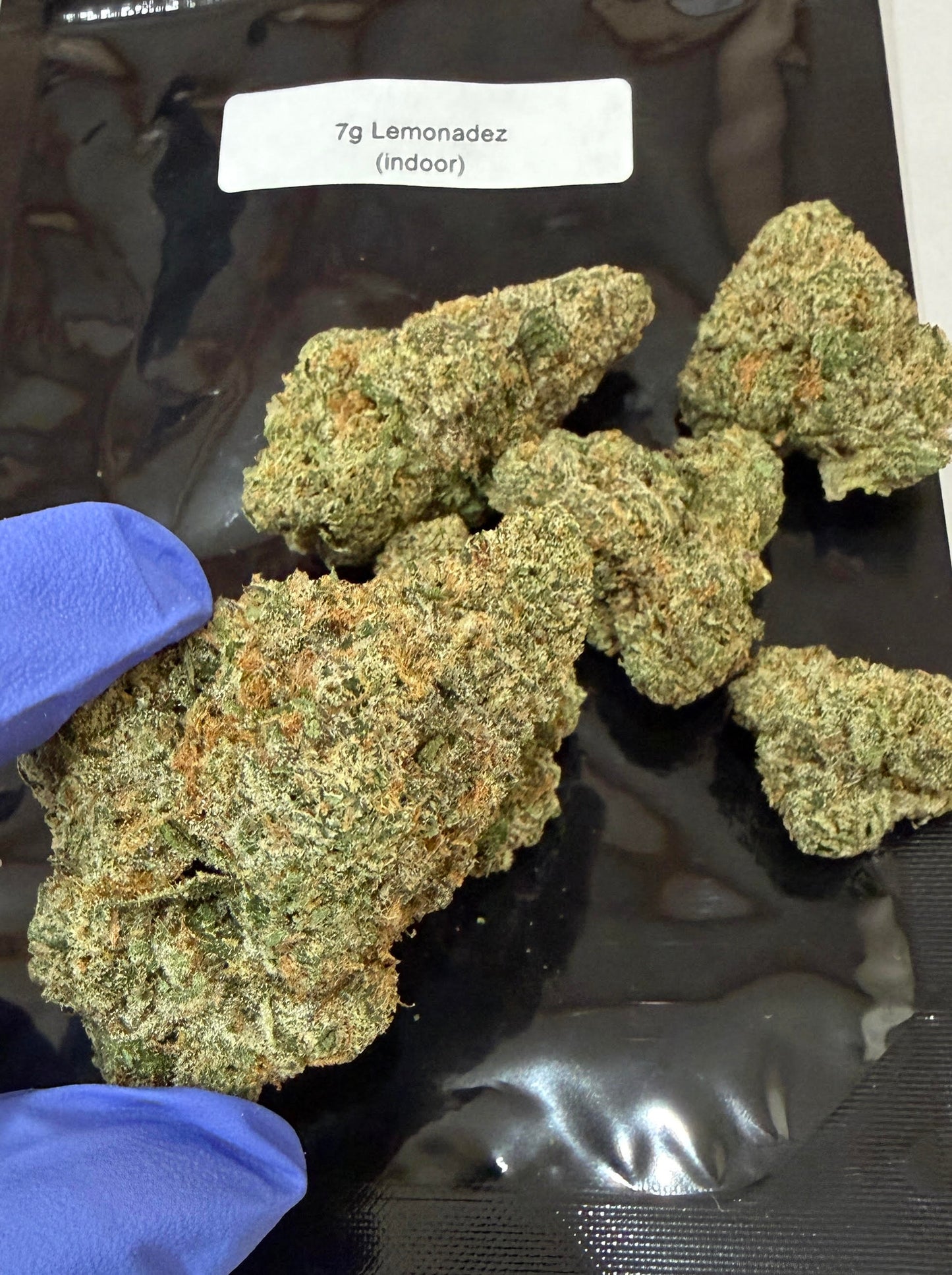 Smoker's Section - NEW DROP w/ Pics (Blueberry Sherb dropping Monday)